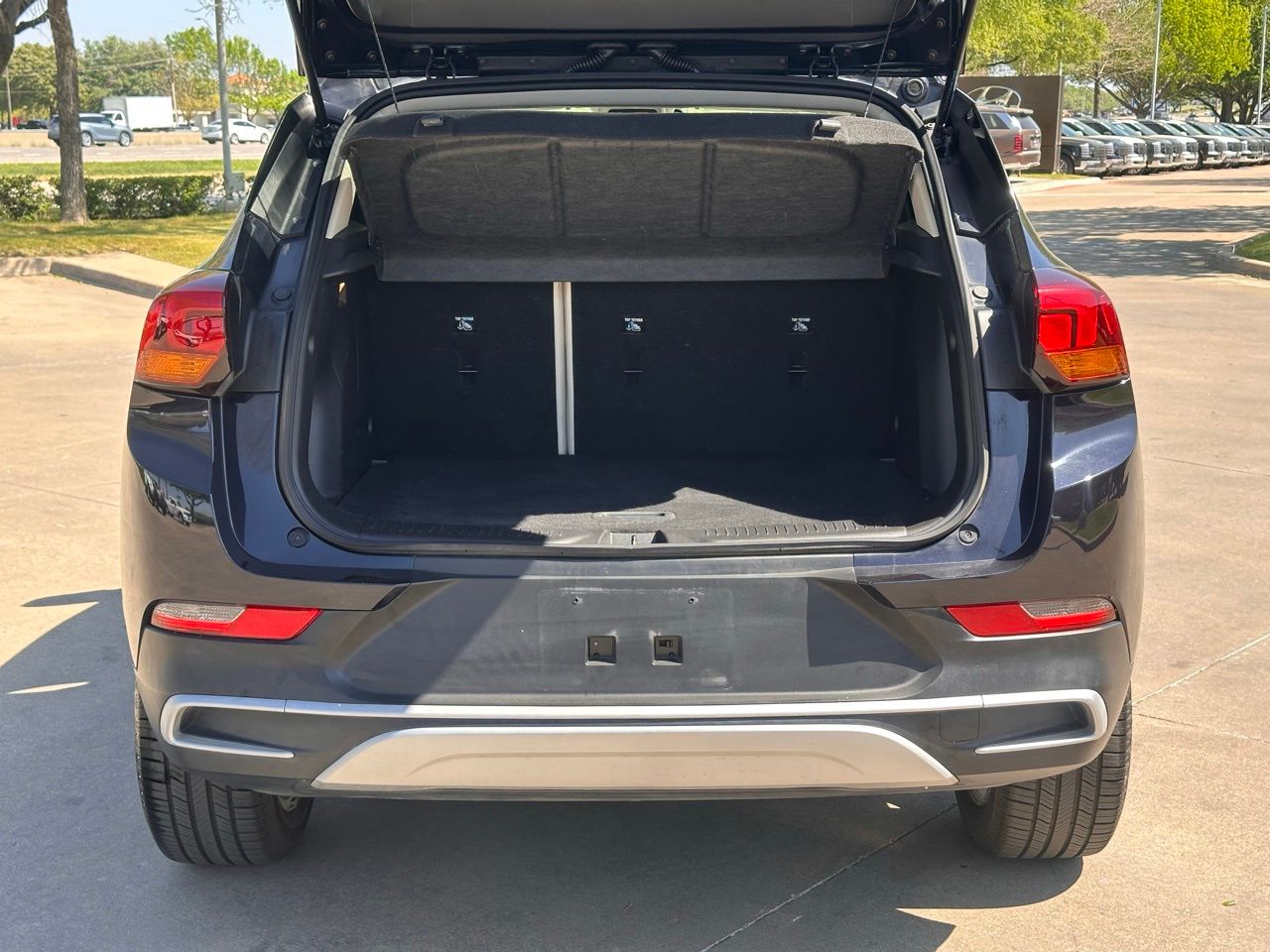 Used 2021 Dark Moon Blue Metallic Buick Preferred image 15