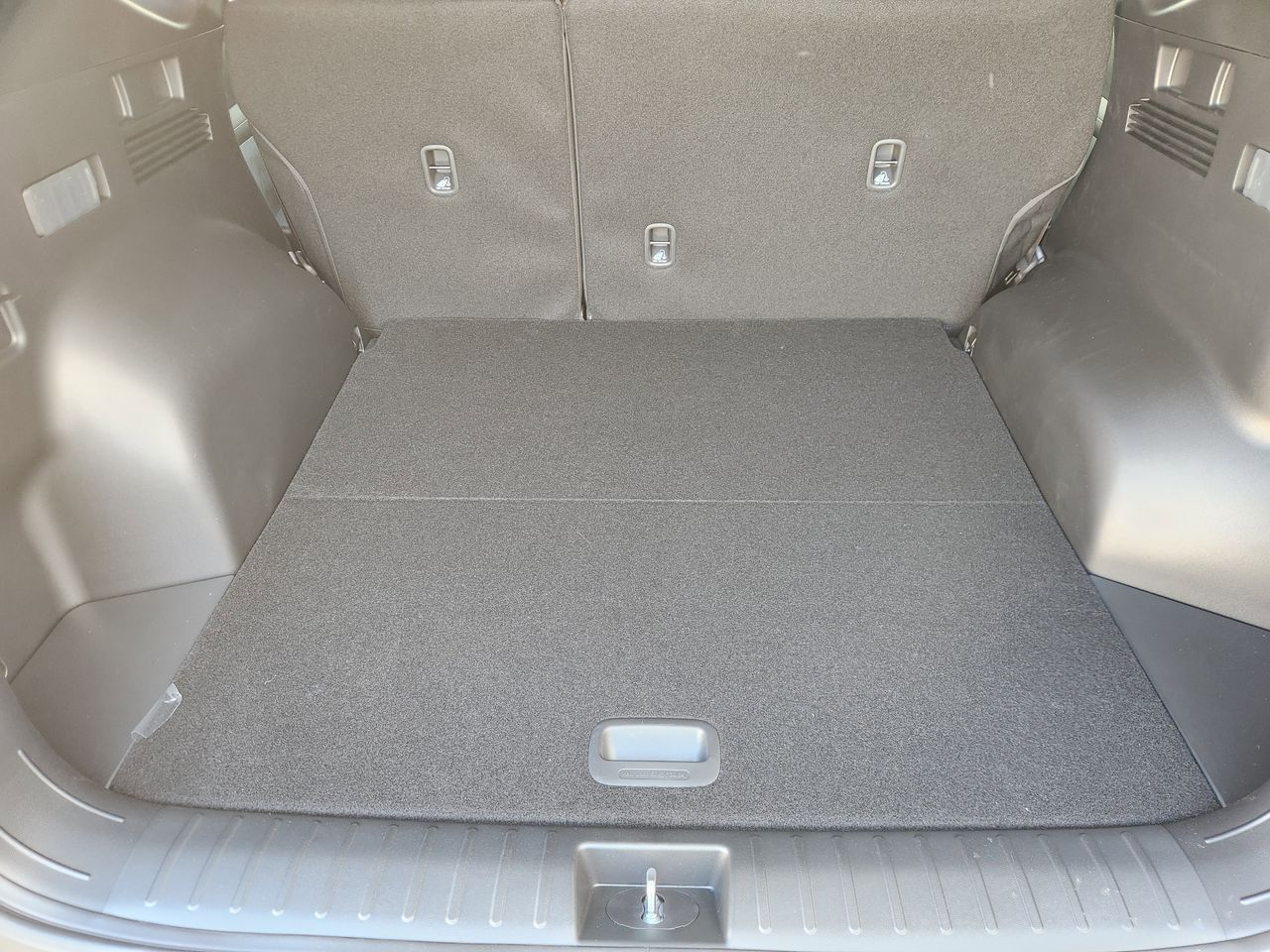 New 2026 W6H White Hyundai SEL FWD image 30