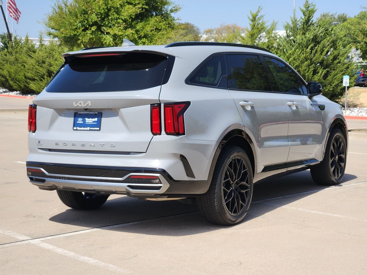 Used 2022 Wolf Gray Kia SX image 4