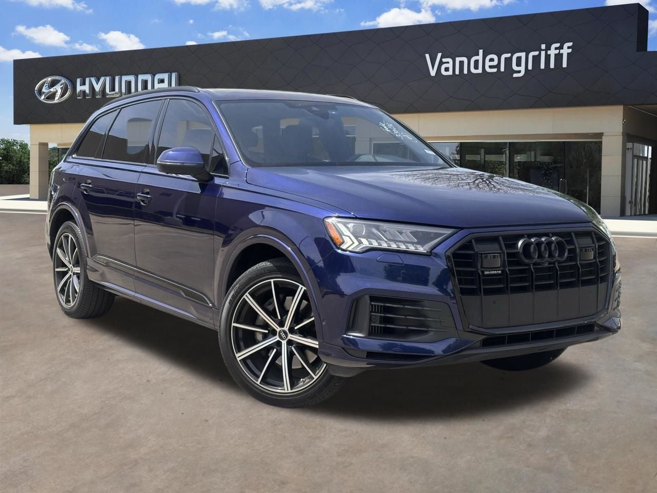 Navarra Blue Metallic 2024 Audi Q7 quattro Premium Plus 55 TFSI SUV / Crossover All-Wheel Drive 8-Speed Automatic