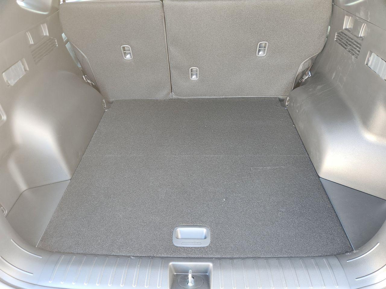 New 2026 Serenity White Pearl Hyundai SEL FWD image 28