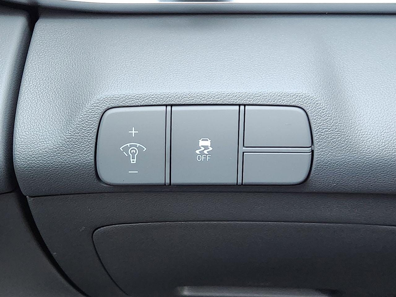 New 2026 Serenity White Hyundai SEL Sport Premium image 20