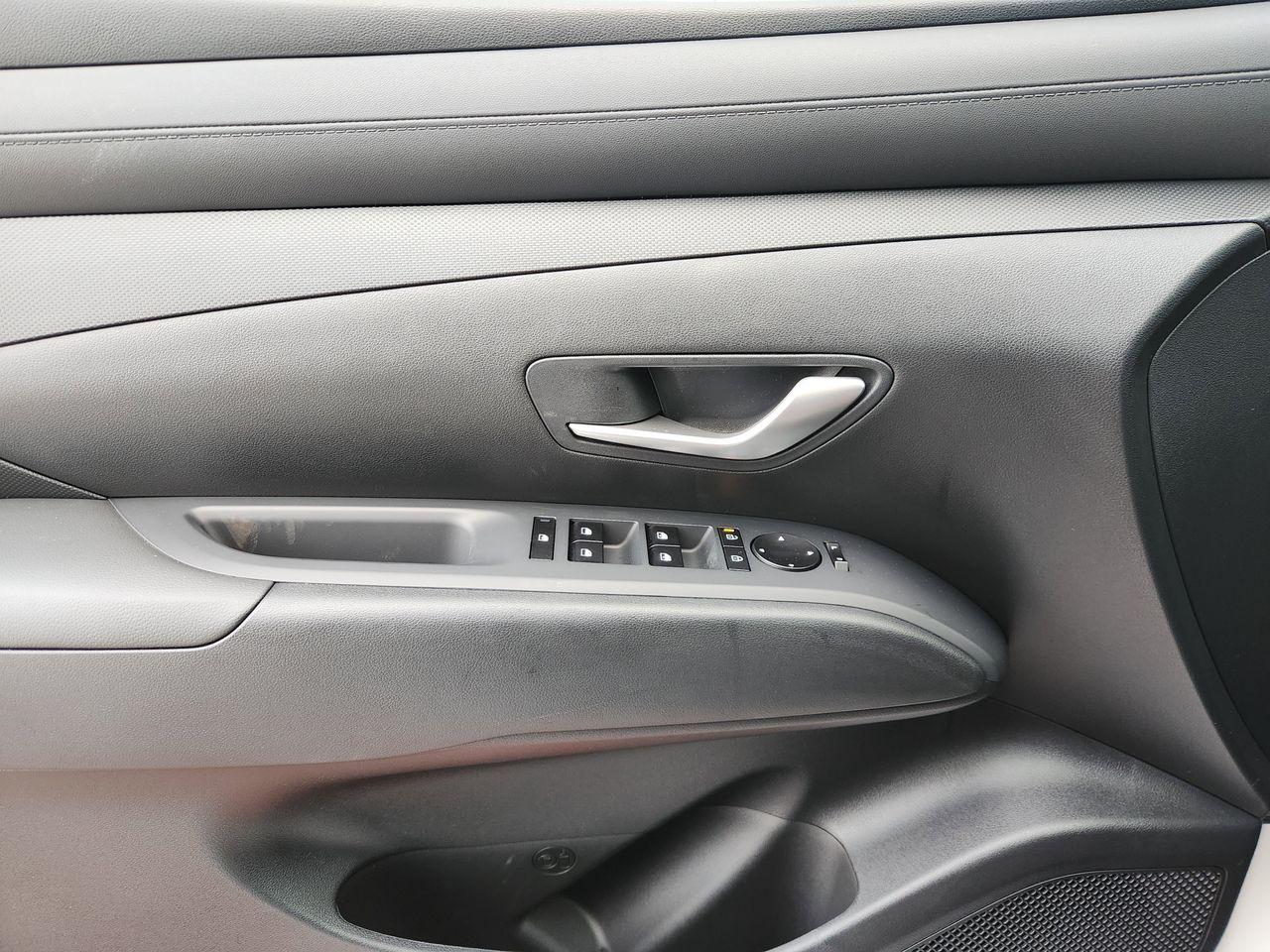 New 2026 SAW White Hyundai SEL FWD image 20