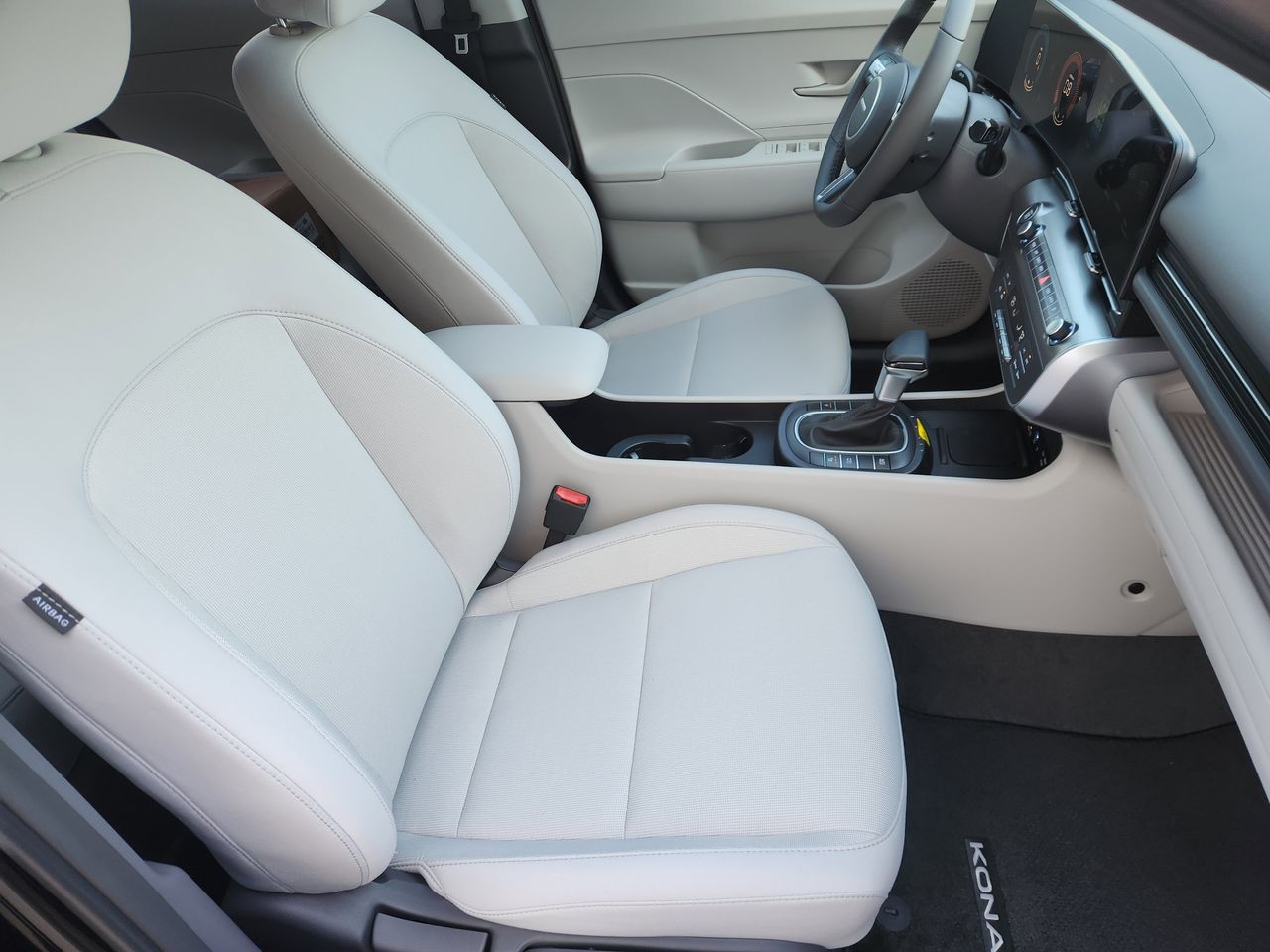 New 2026 A2B Black Hyundai SEL Sport FWD image 10