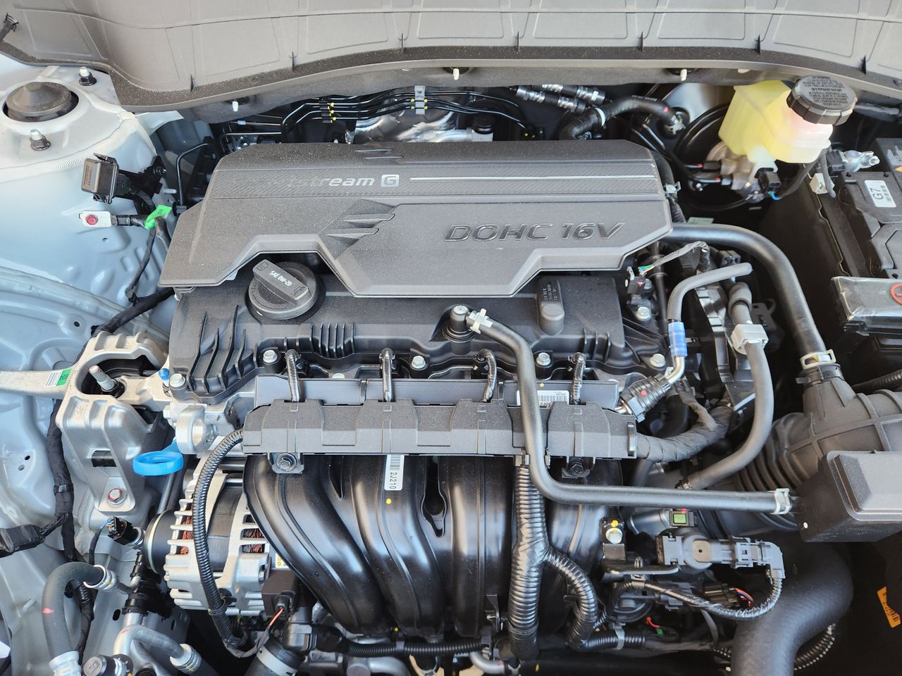 New 2026 C5G Gray Hyundai SE FWD image 29