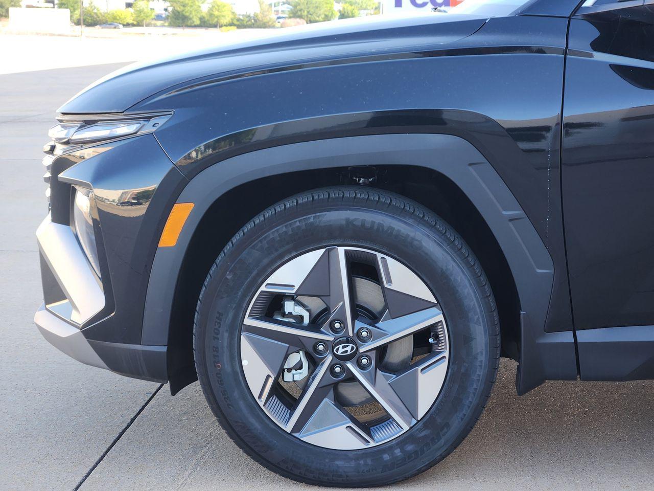 New 2026 Phantom Black Hyundai SEL FWD image 5