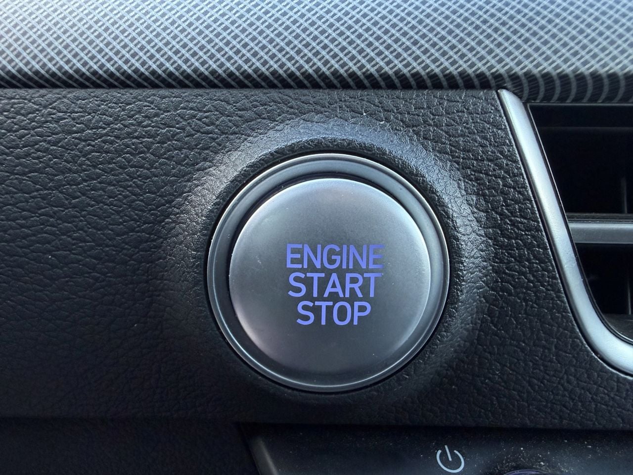 Used 2024 Serenity White Hyundai SEL image 20