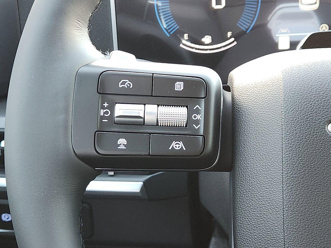 New 2026 W6H White Hyundai SEL FWD image 25