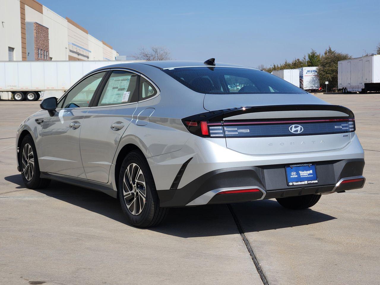 New 2026 T4A Silver Hyundai Blue image 3