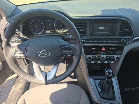 Used 2020 Portofino Gray Hyundai SE image 13