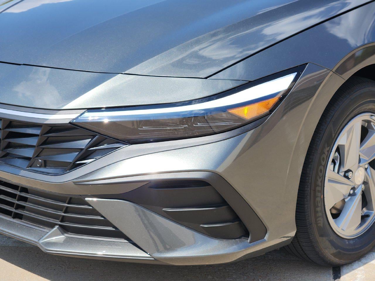 New 2026 Amazon Gray Hyundai SE image 6