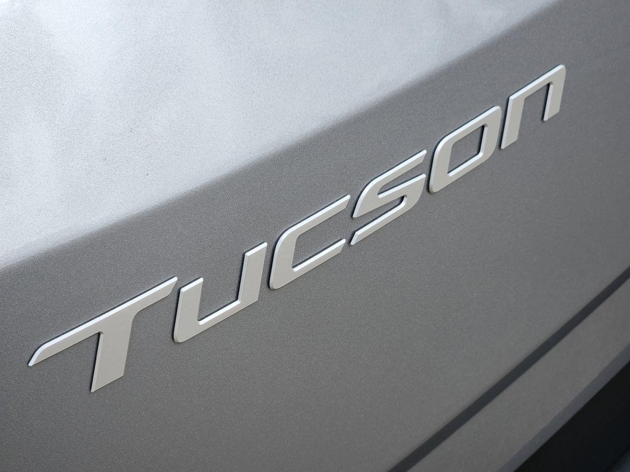 New 2026 R2T Silver Hyundai SEL FWD image 8