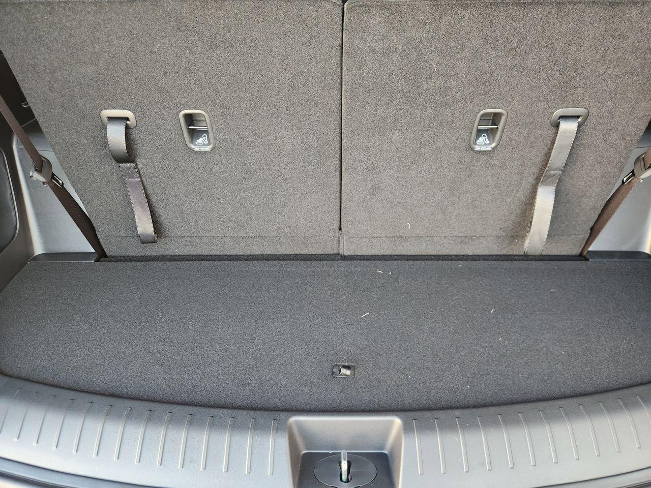 New 2026 PE2 Gray Hyundai SEL FWD image 31