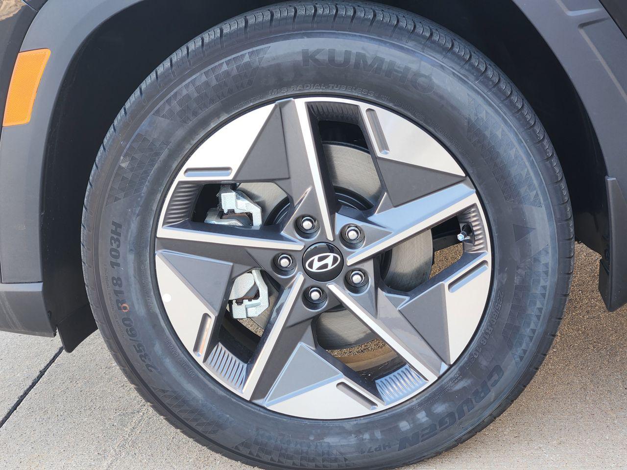 New 2026 Phantom Black Hyundai SEL FWD image 7