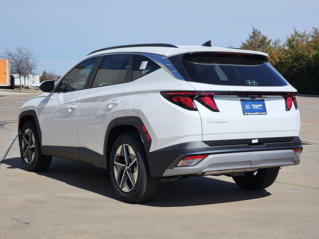 New 2026 W6H White Hyundai SEL FWD image 3