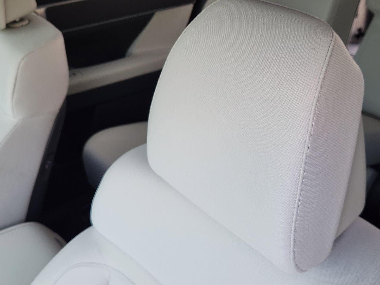 New 2026 W6H White Hyundai SE FWD image 11