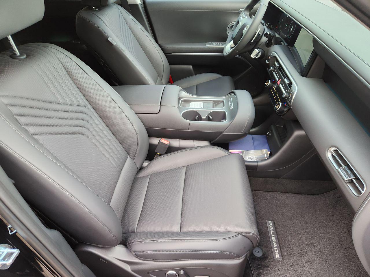 New 2026 Abyss Black Pearl Hyundai SEL Premium 7P image 11