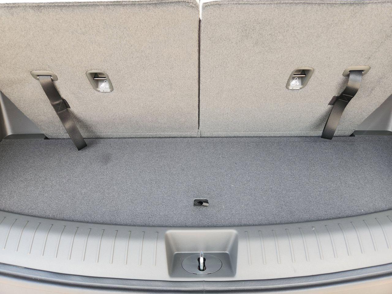 New 2026 Ecotronic Gray Hyundai SEL FWD image 31