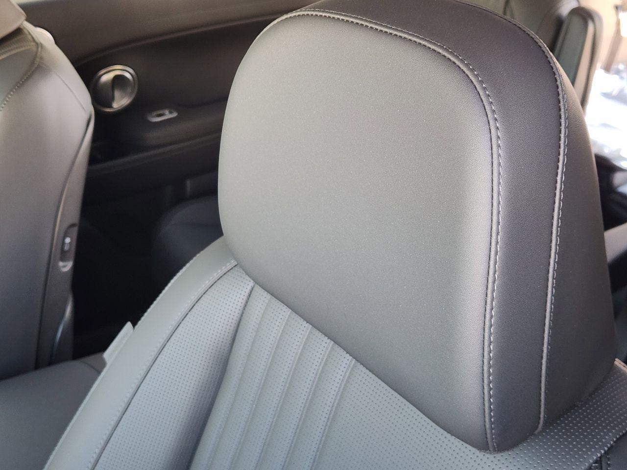 New 2026 A2B Black Hyundai SEL FWD image 10