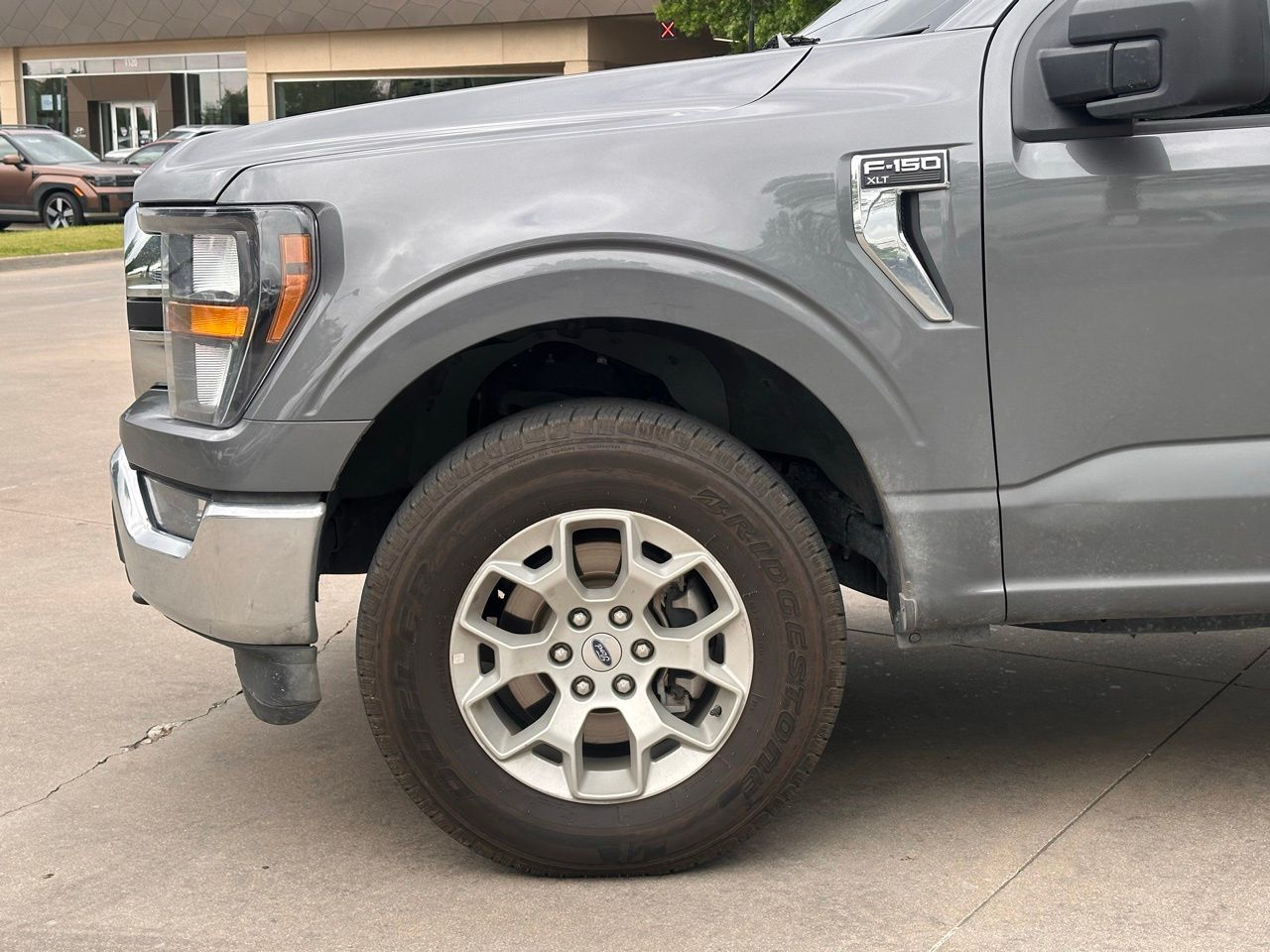 View vehicle photo 6