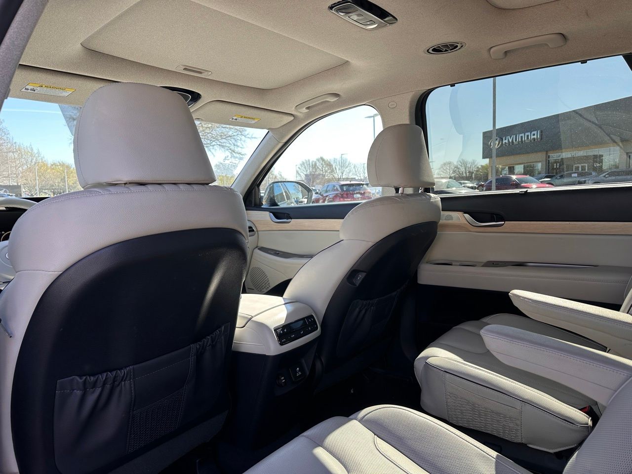 Used 2025 Graphite Hyundai Limited image 22