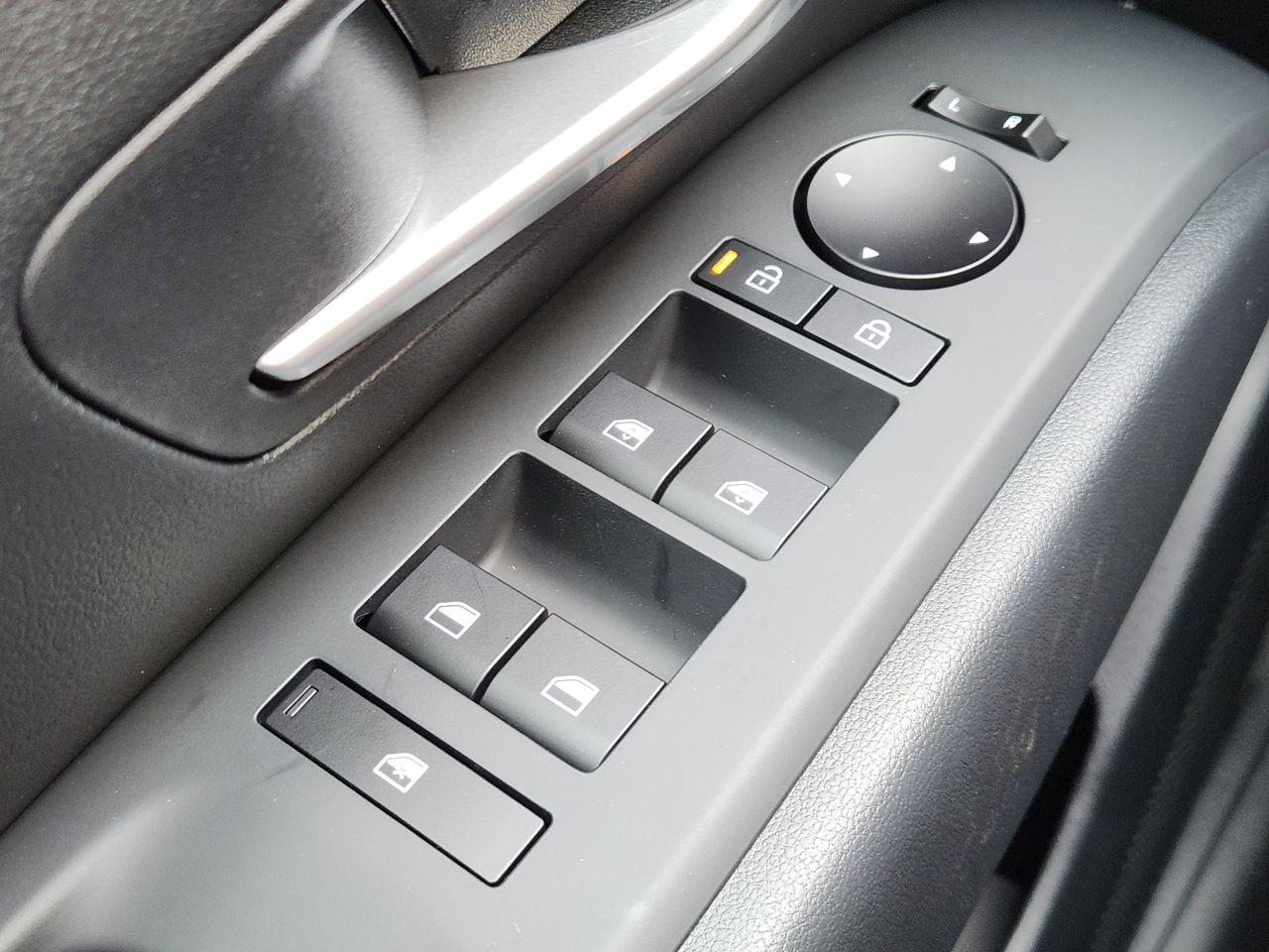 New 2026 R2T Silver Hyundai SEL FWD image 21