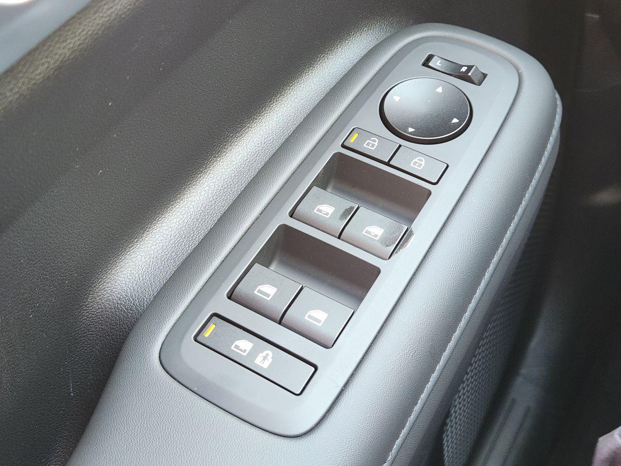 New 2026 R2P Red Hyundai SEL FWD image 21