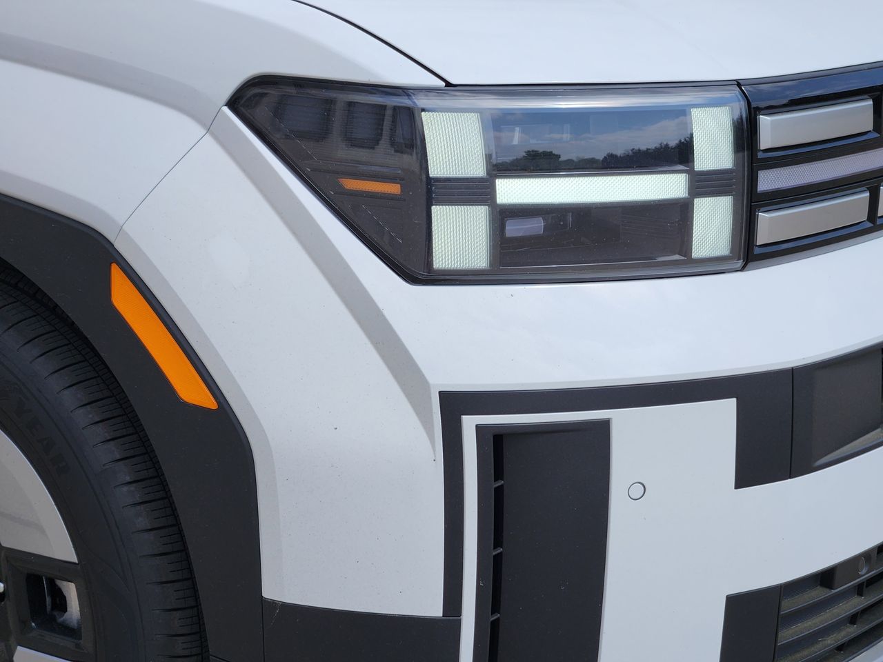 New 2026 W6H White Hyundai SEL image 5