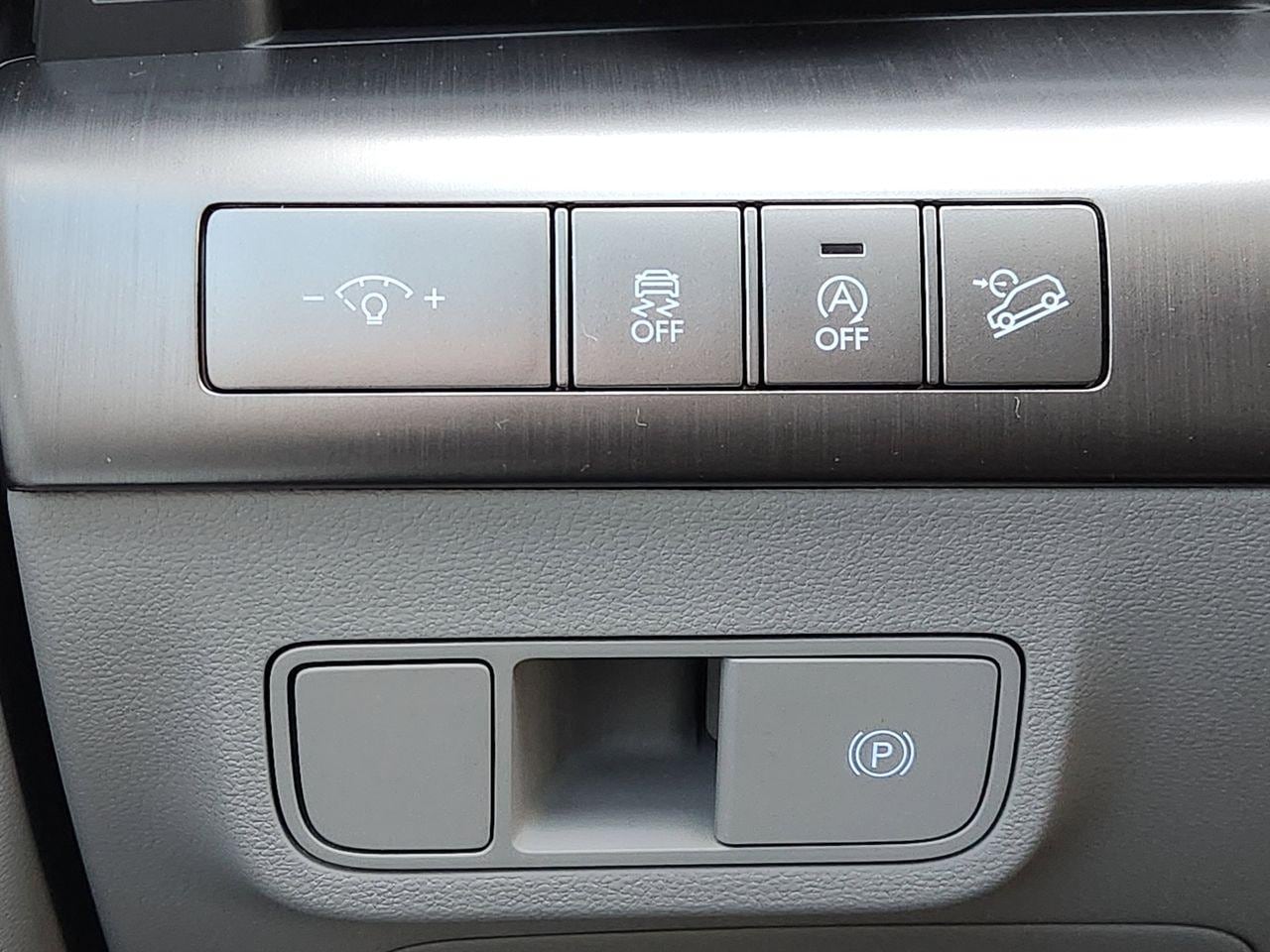 New 2026 SAW White Hyundai SE FWD image 20