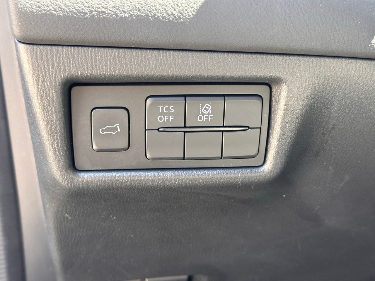 Used 2018 Jet Black Mica Mazda Grand Touring image 25