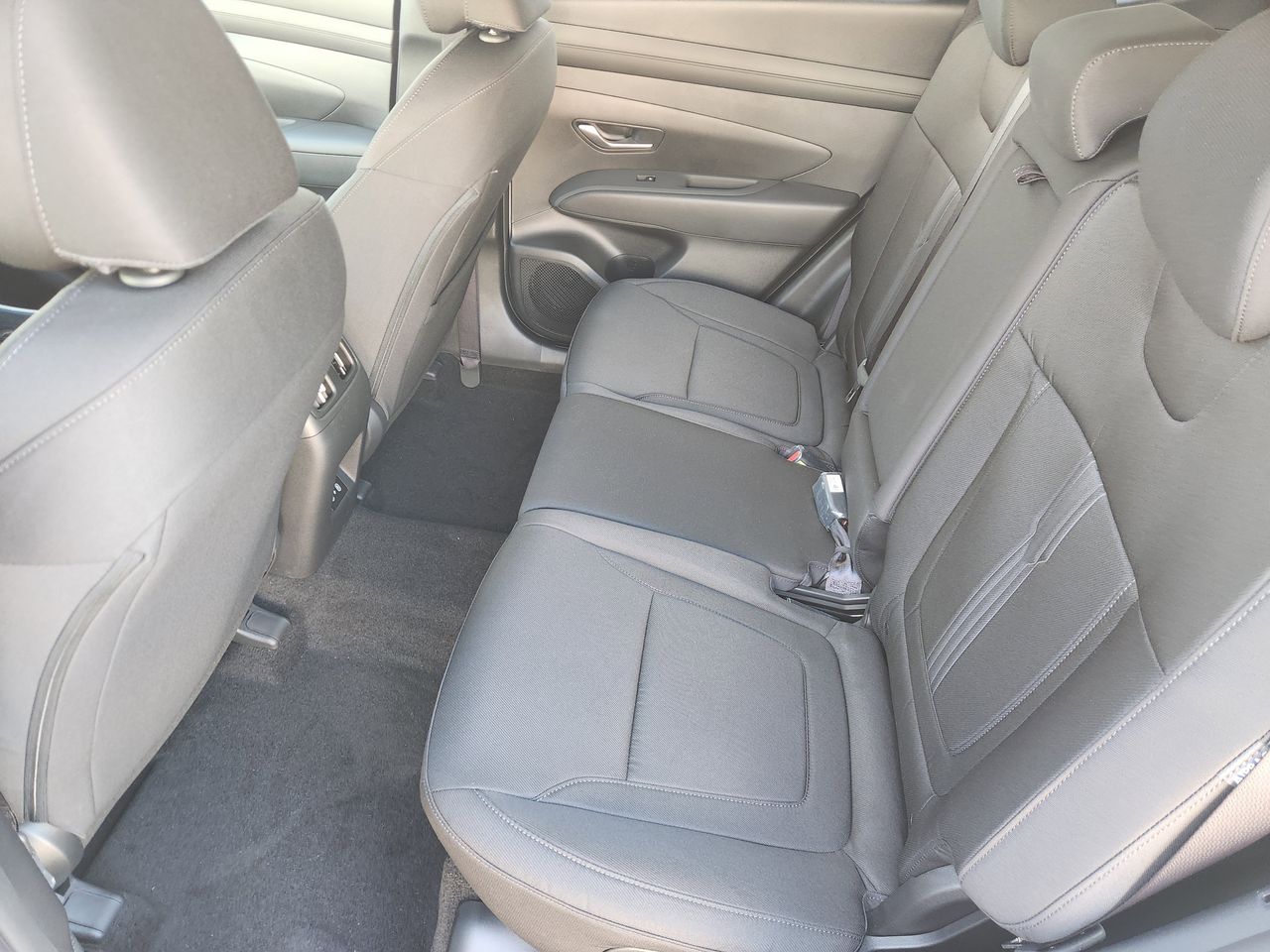 New 2026 W6H White Hyundai SEL FWD image 28