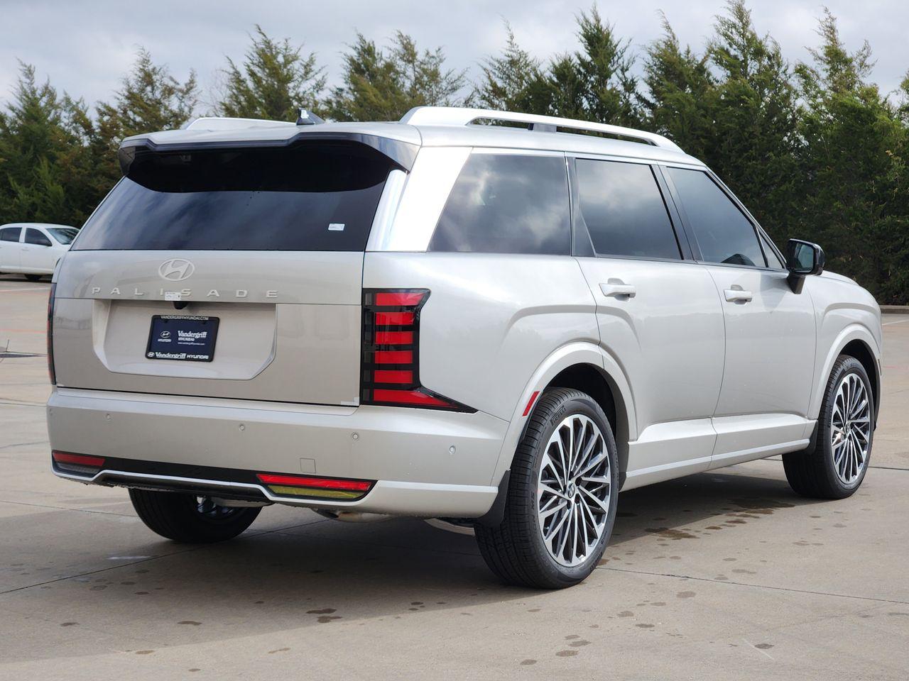 New 2026 T2X Silver Hyundai Calligraphy FWD image 4