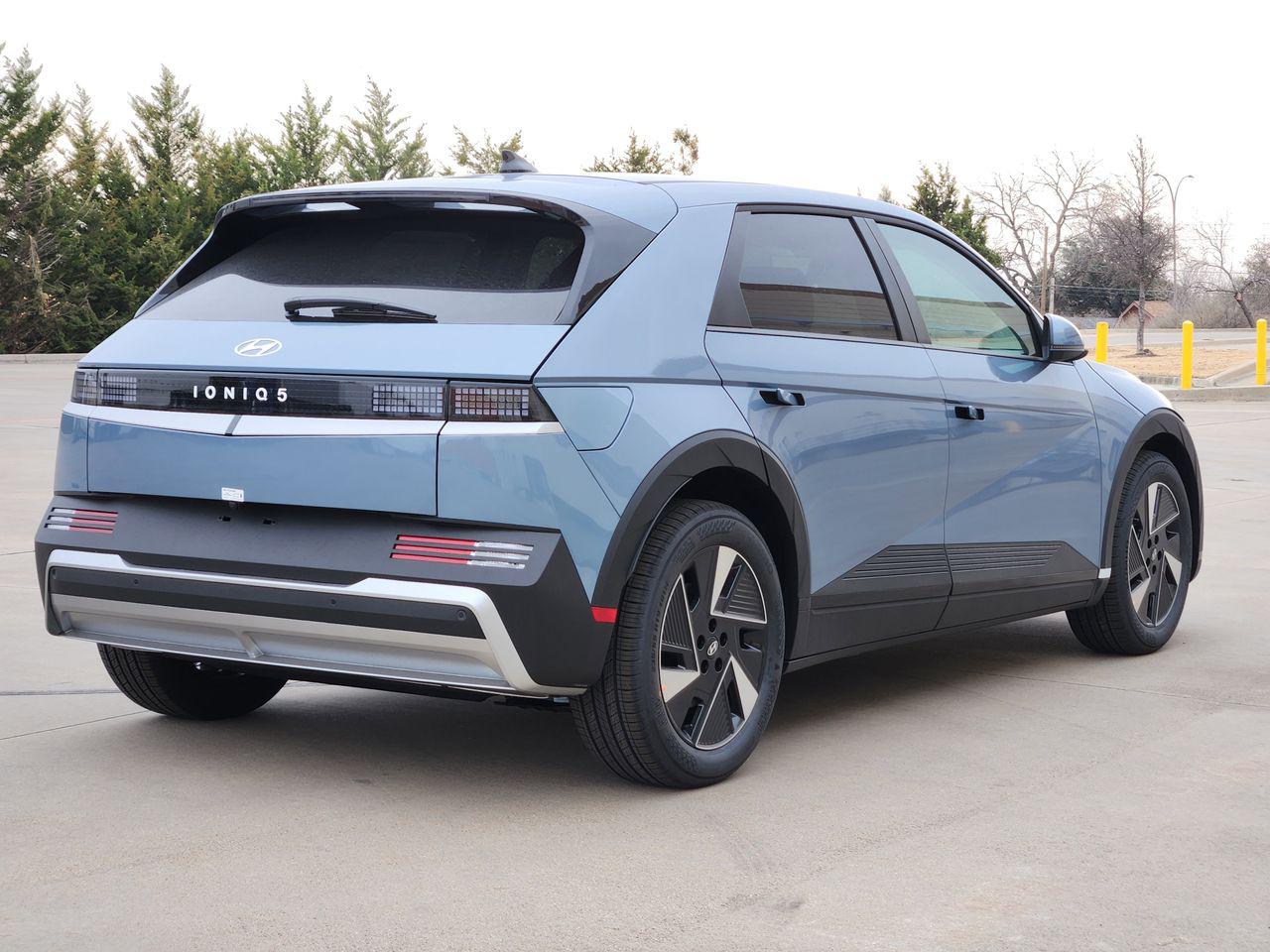 New 2026 U3P Blue Hyundai SE image 4