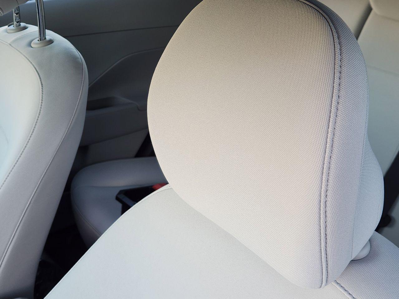 New 2026 A2B Black Hyundai SE FWD image 11