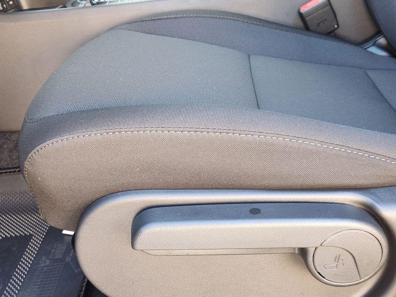 New 2026 Cyber Gray Metallic Hyundai SEL Sport FWD image 21