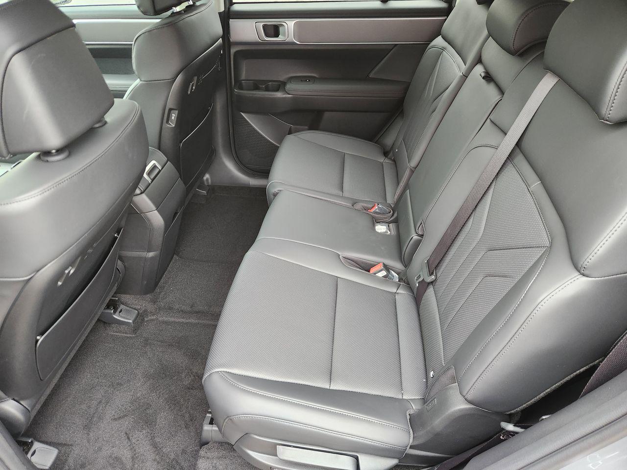 New 2026 Hampton Gray Hyundai SEL FWD image 28