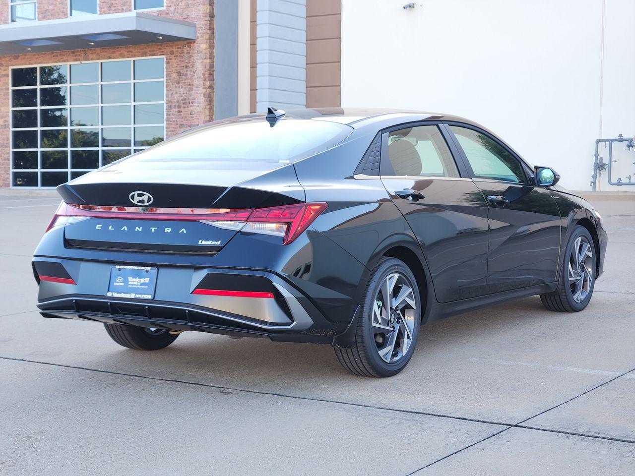 New 2026 Abyss Black Hyundai Limited image 4