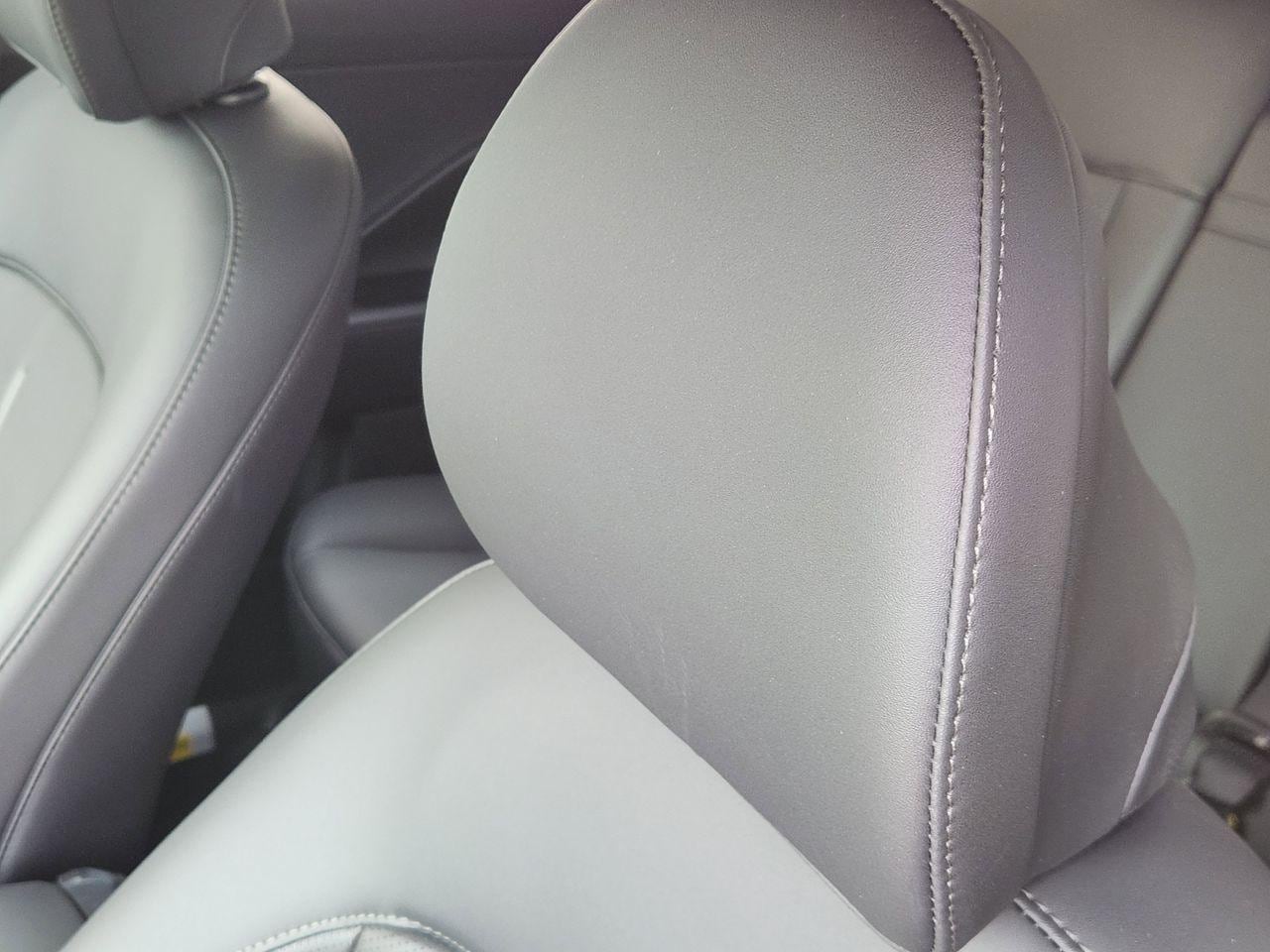 New 2026 SAW White Hyundai Limited FWD image 11