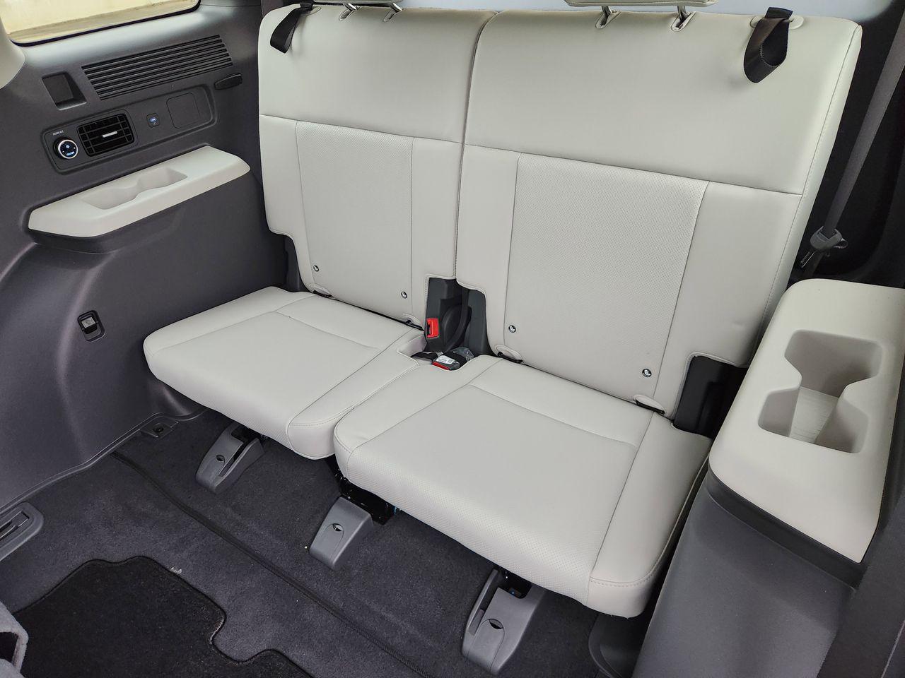 New 2026 Ecotronic Gray Hyundai SEL FWD image 29