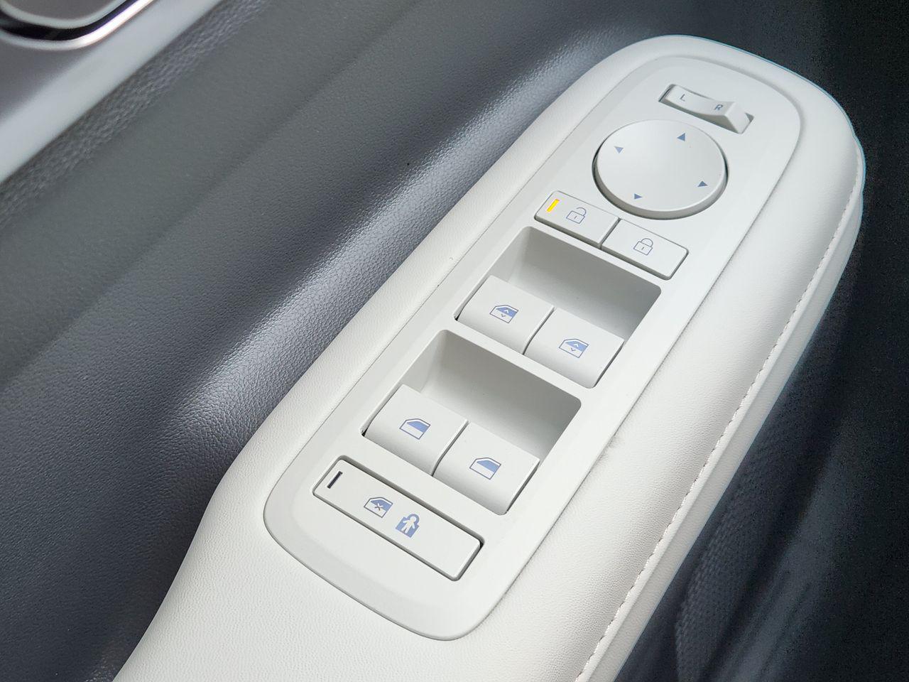 New 2026 Serenity White Hyundai SEL FWD image 21