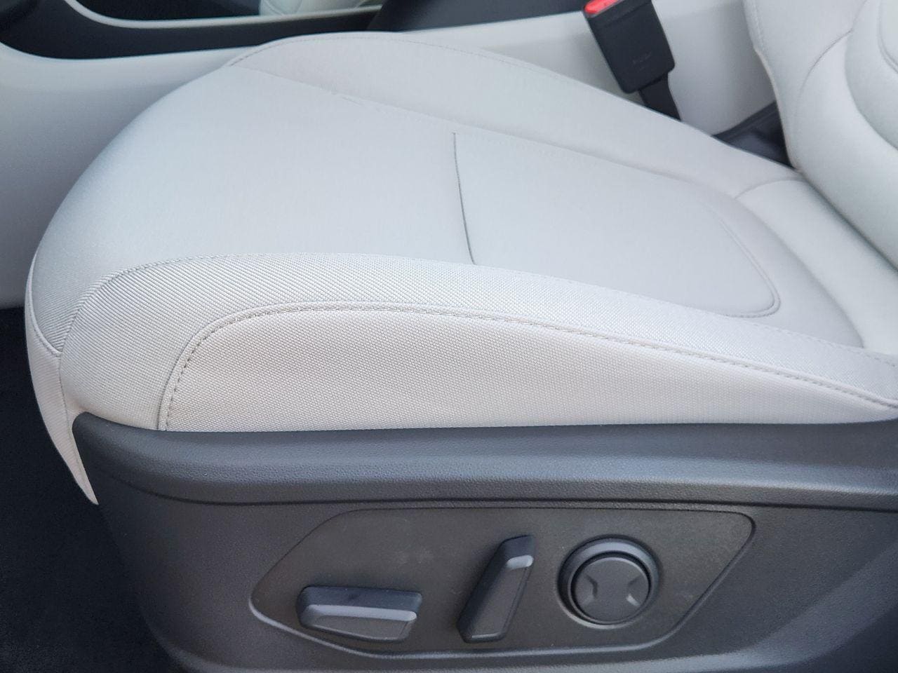 New 2026 Creamy White Pearl Hyundai SEL FWD image 25