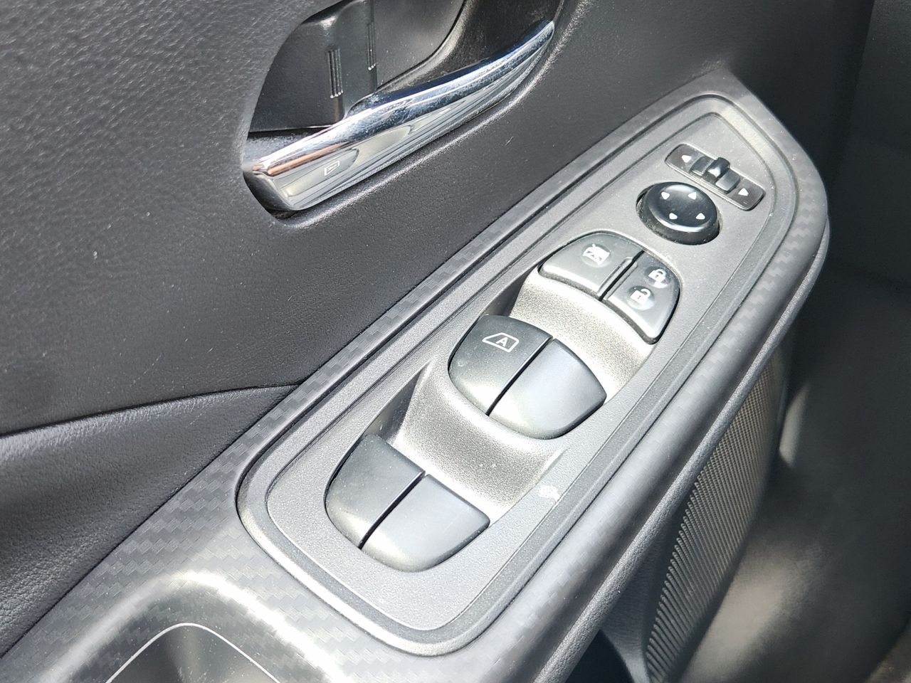 Used 2024 Gun Metallic Nissan 1.6 SV image 23