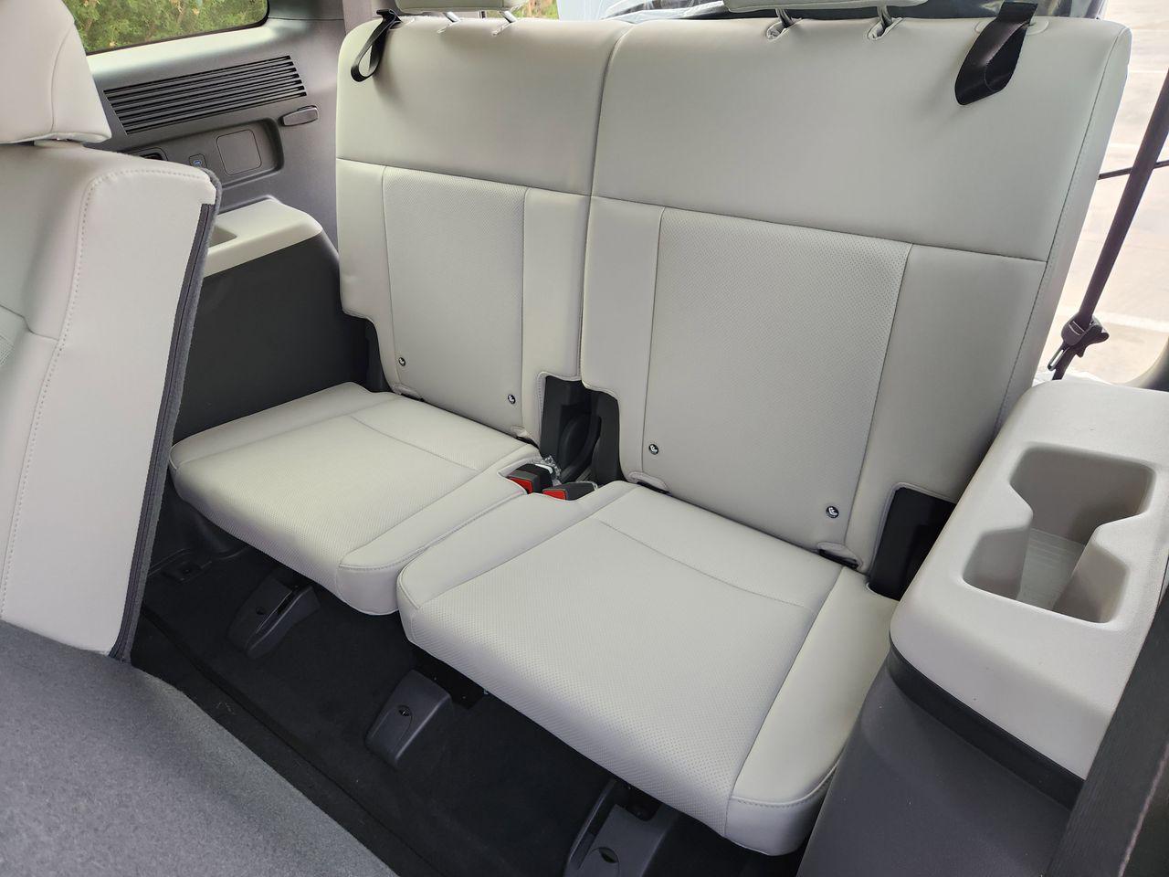 New 2026 PE2 Gray Hyundai SEL FWD image 29