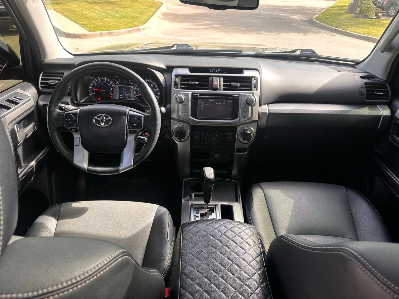 Used 2018 Magnetic Gray Toyota SR5 Premium image 20