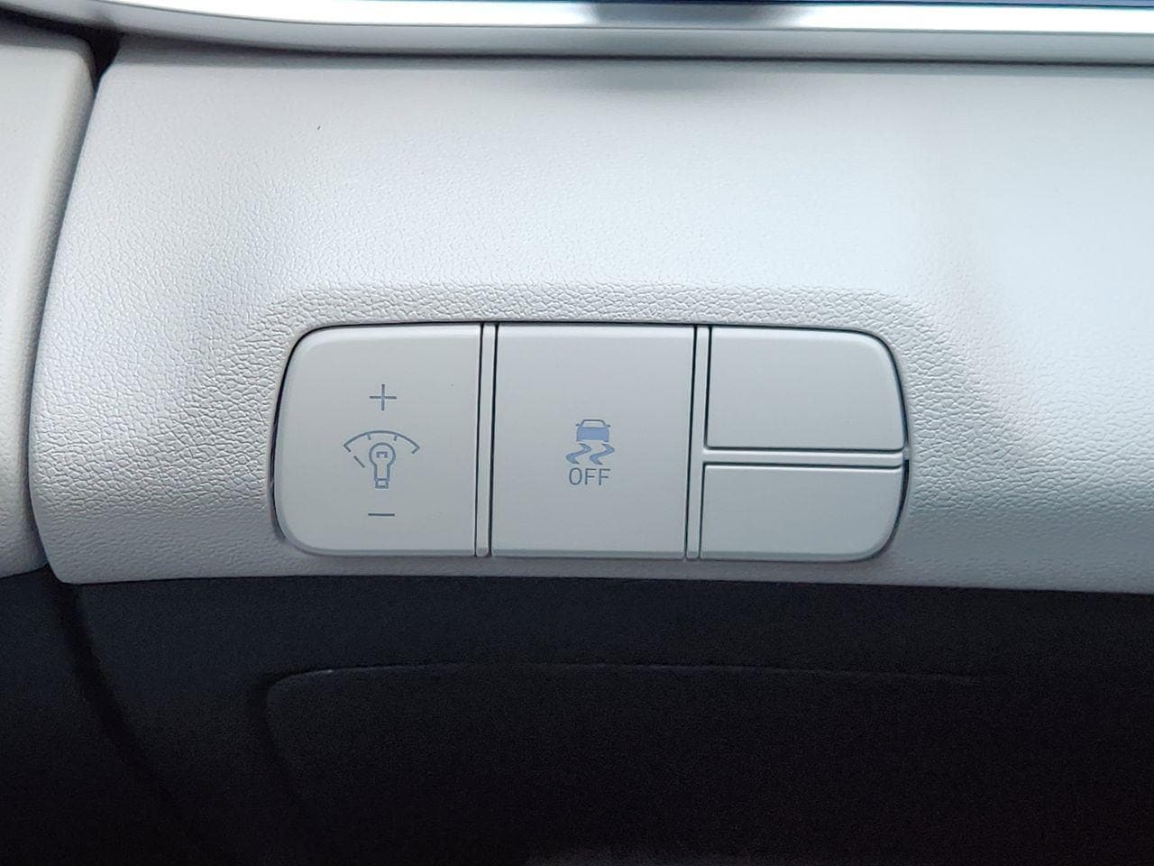 New 2026 R2P Red Hyundai Limited image 20