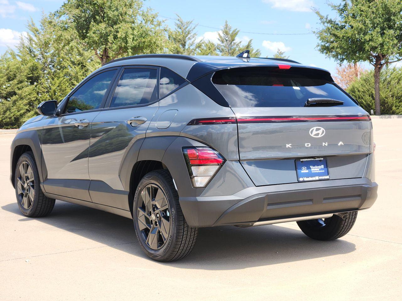 New 2027 Ecotronic Gray Pearl Hyundai SEL Sport FWD image 3
