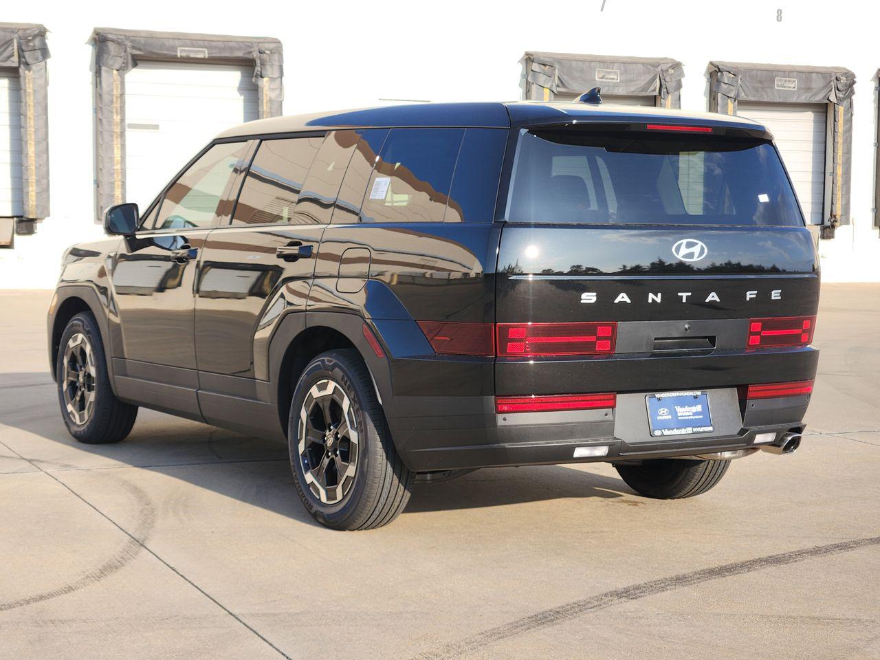 New 2026 Phantom Black Hyundai SE FWD image 3