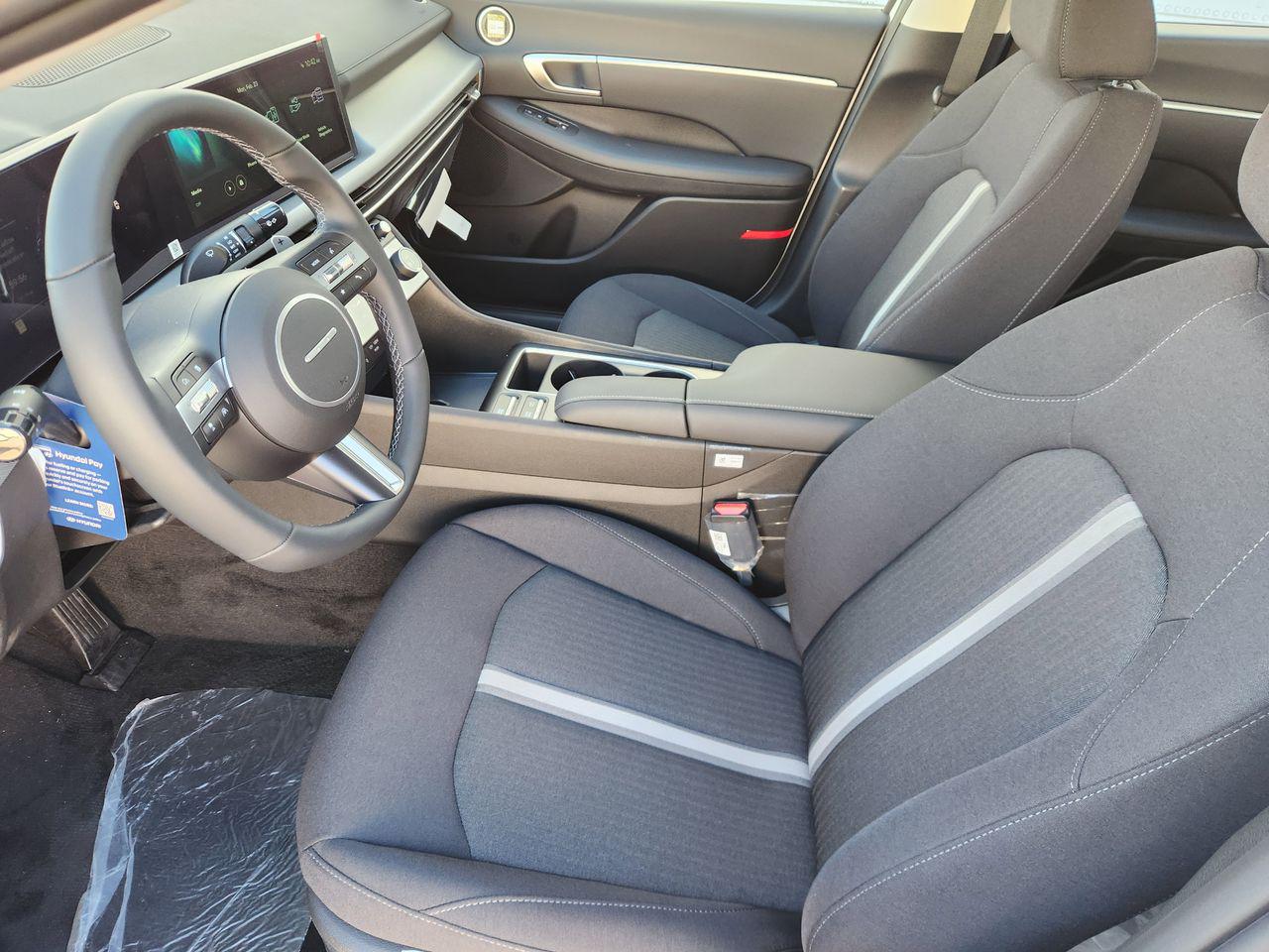 New 2026 W6H White Hyundai SEL Sport image 9