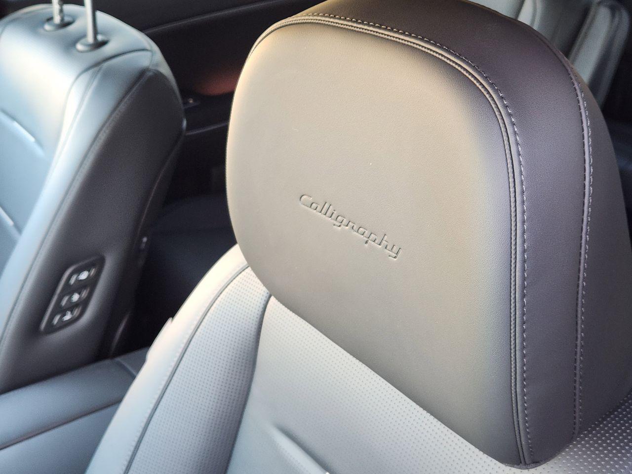 New 2026 WC9 White Hyundai Calligraphy FWD image 11