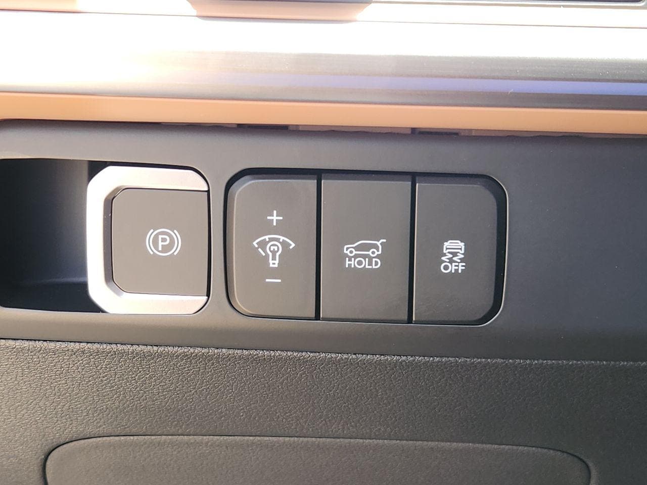 New 2026 Ecotronic Gray Hyundai Limited FWD image 20
